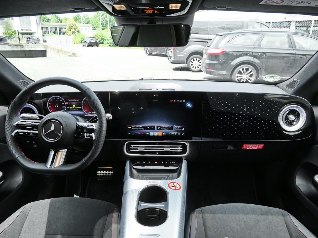 Mercedes-Benz CLA 180 AMG MBUX Navi Panorama AHK Spiegel-P