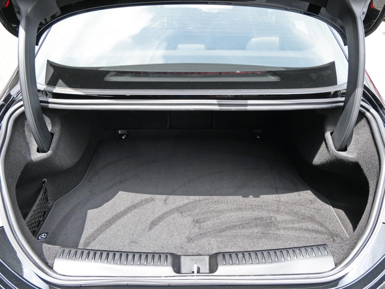Mercedes-Benz CLA 180 AMG MBUX Navi Panorama AHK Spiegel-P