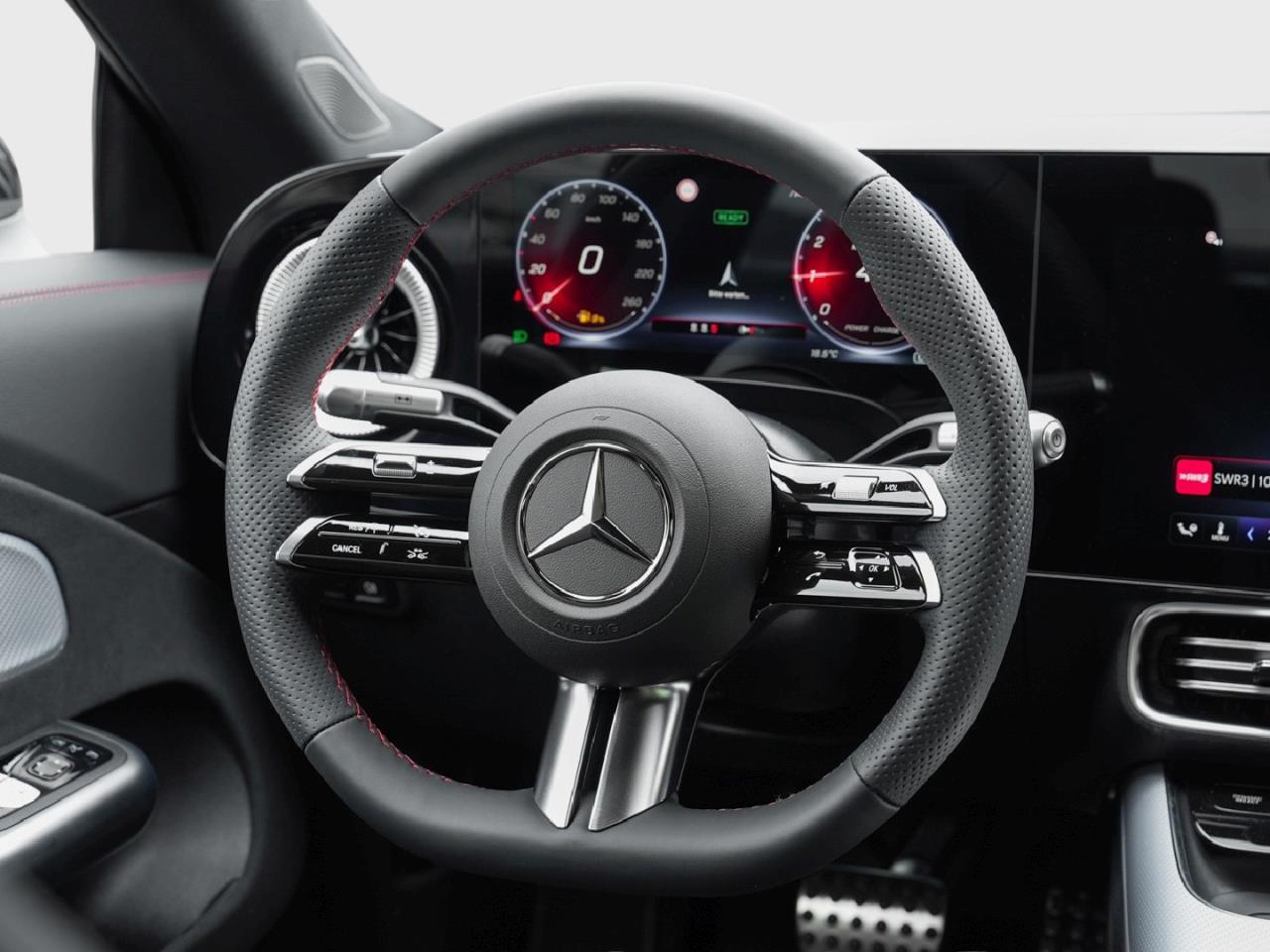 Mercedes-Benz CLA 180 AMG  Navi Panorama Spiegel-Paket