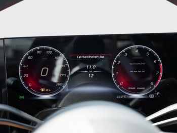 Mercedes-Benz CLA 180 AMG Night MBUXNavi Panorama KeylessGo