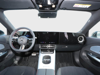 Mercedes-Benz CLA 180 AMG Night MBUXNavi Panorama Spiegel-P