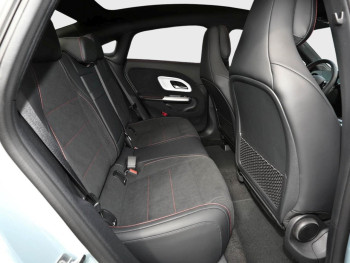 Mercedes-Benz CLA 180 AMG Night MBUXNavi Panorama AHK