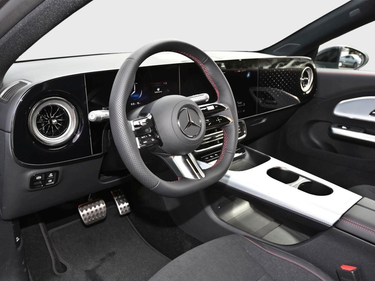 Mercedes-Benz CLA 180 AMG Night MBUXNavi Panorama AHK