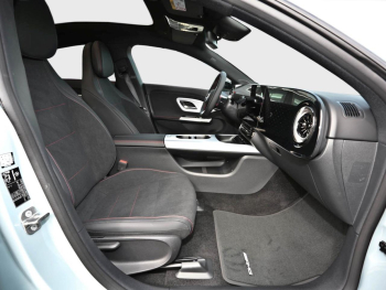 Mercedes-Benz CLA 180 AMG Night MBUXNavi Panorama AHK
