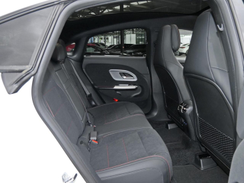 Mercedes-Benz CLA 200 4MATIC AMG Night Panorama Memory AHK
