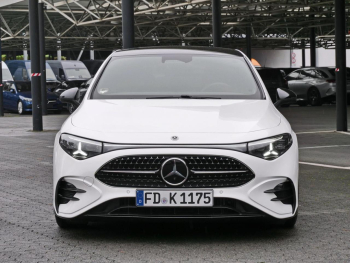 Mercedes-Benz CLA 200 4MATIC AMG Night Panorama Distronic 360°