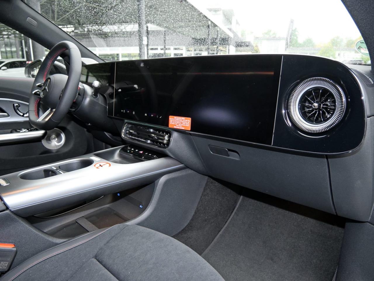 Mercedes-Benz CLA 200 4MATIC AMG Night Panorama Distronic 360°