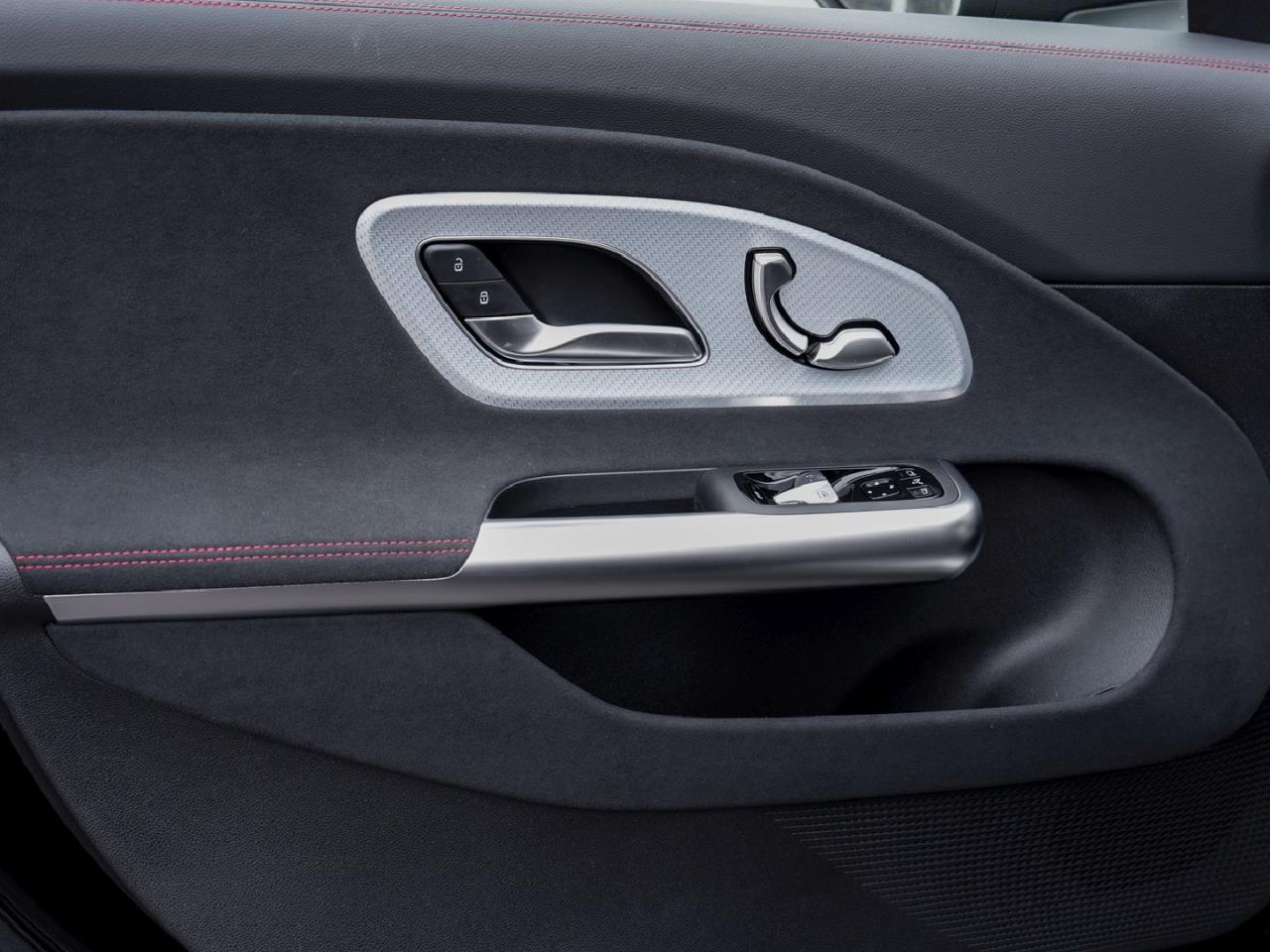 Mercedes-Benz CLA 200 AMG Night MBUXNavi Panorama Memory SHZ