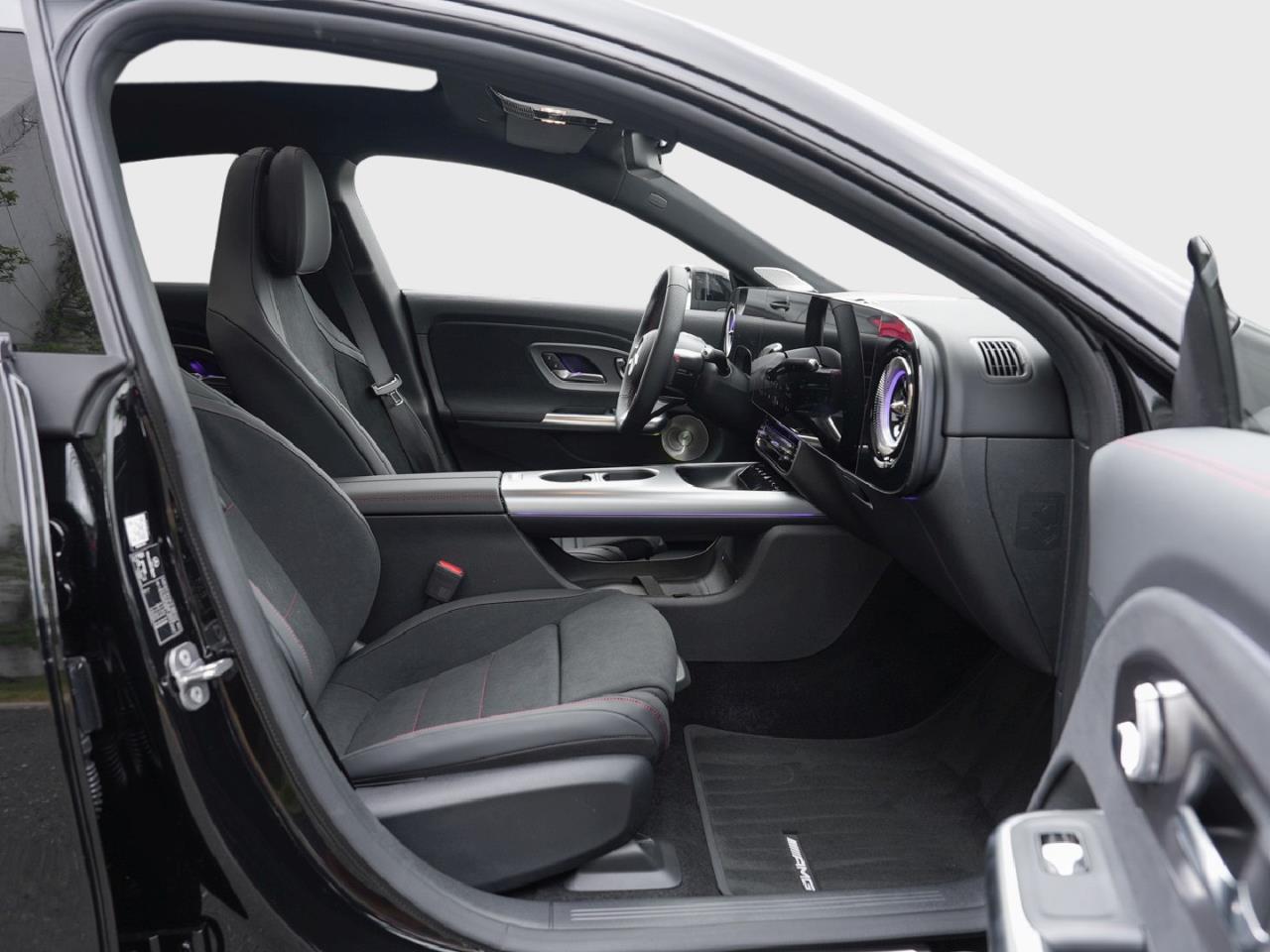 Mercedes-Benz CLA 200 AMG Night Panorama Memory Burmester