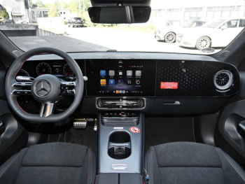 Mercedes-Benz CLA 200 AMG Night Panorama Distronic Kamera AHK