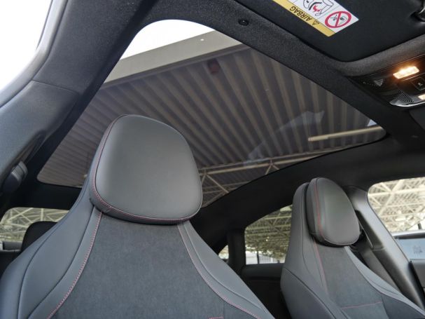 Mercedes-Benz CLA 200 AMG Night Panorama Distronic Kamera AHK