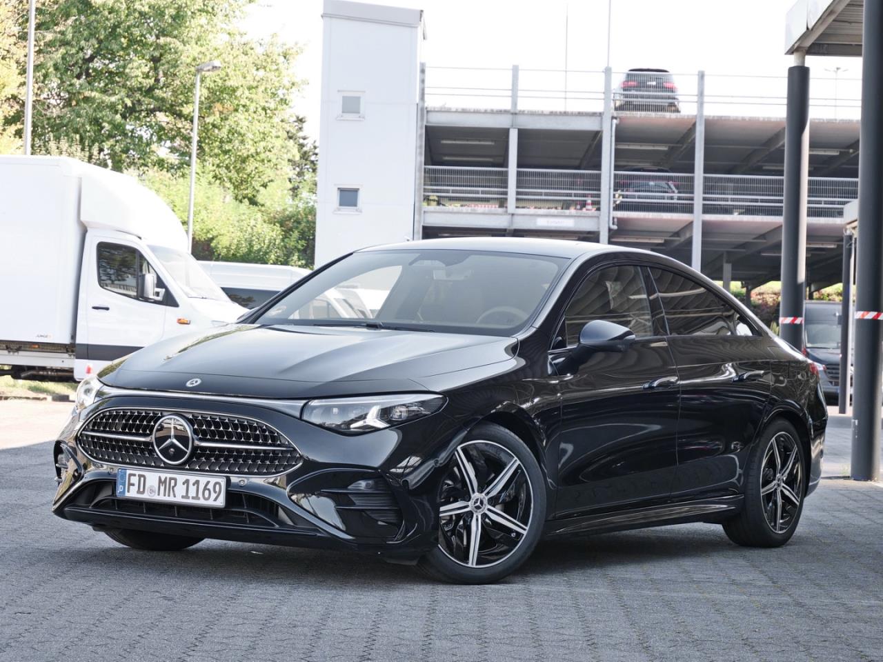Mercedes-Benz CLA 200 AMG Night Panorama Distronic Kamera AHK