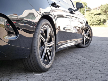 Mercedes-Benz CLA 200 AMG Night Panorama Distronic Kamera AHK