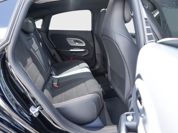 Mercedes-Benz CLA 200 AMG Night MBUXNavi Panorama KeylessGo