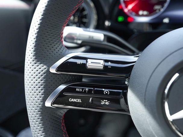 Mercedes-Benz CLA 200 AMG Night MBUXNavi Panorama KeylessGo