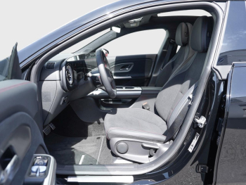 Mercedes-Benz CLA 200 AMG Night MBUXNavi Panorama KeylessGo