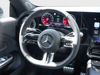 Mercedes-Benz CLA 200 AMG Night MBUXNavi Panorama KeylessGo