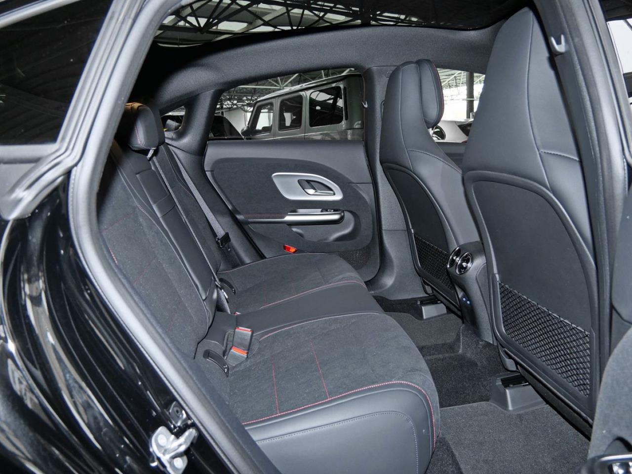 Mercedes-Benz CLA 200 AMG Night Panorama Distronic Kamera