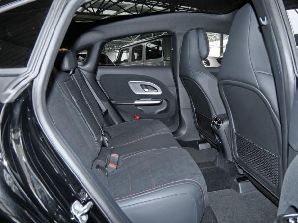 Mercedes-Benz CLA 200 AMG Night Panorama Distronic Kamera