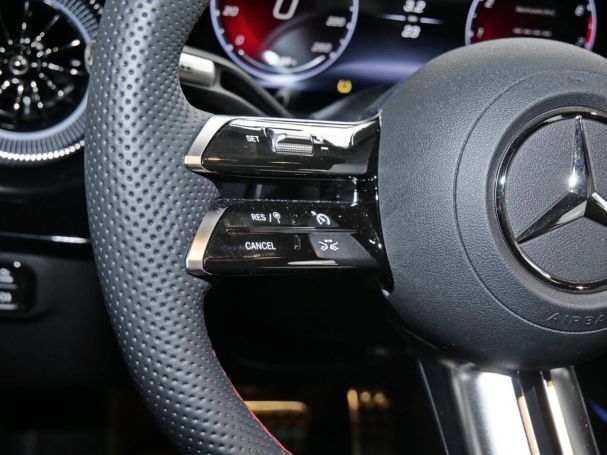 Mercedes-Benz CLA 200 AMG Night Panorama Distronic Kamera