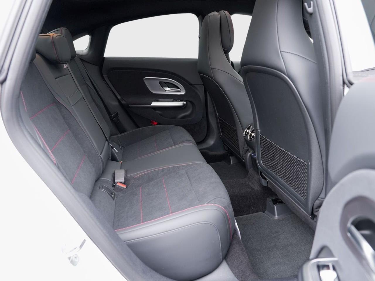 Mercedes-Benz CLA 200 AMG Night Panorama Kamera AHK SpurhalteP