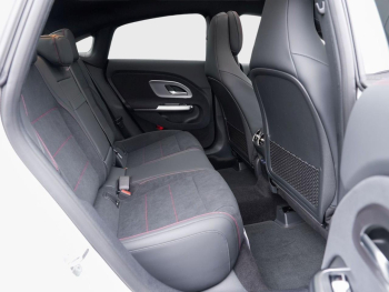 Mercedes-Benz CLA 200 AMG Night Panorama Kamera AHK SpurhalteP