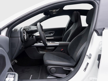 Mercedes-Benz CLA 200 AMG Night Panorama Kamera AHK SpurhalteP