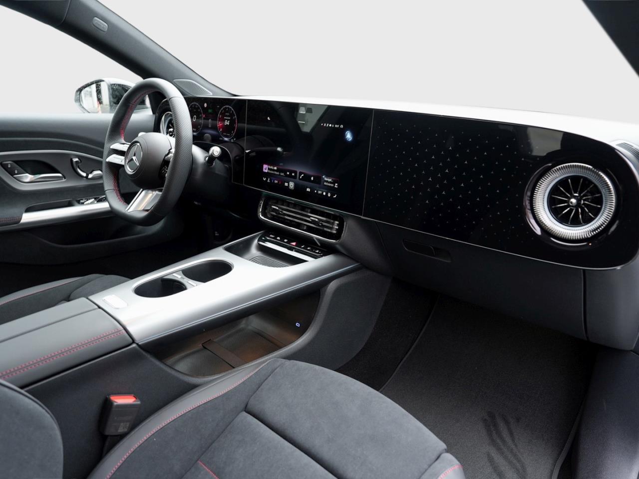 Mercedes-Benz CLA 200 AMG Night Panorama Memory AHK Winter-P
