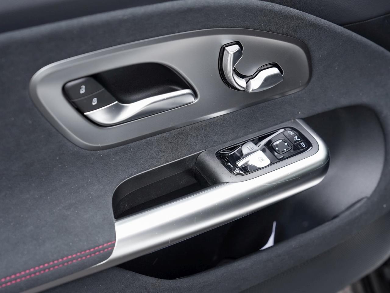 Mercedes-Benz CLA 200 AMG Night Panorama Memory AHK Winter-P