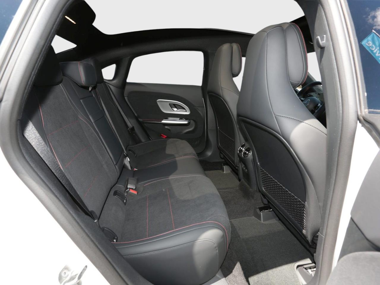 Mercedes-Benz CLA 200 AMG Night Panorama KeylessGo Memory AHK