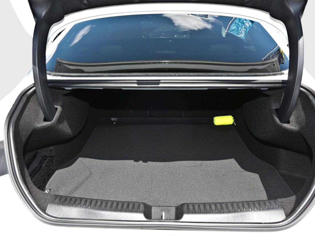 Mercedes-Benz CLA 200 AMG Night Panorama KeylessGo Memory AHK