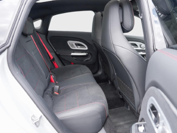 Mercedes-Benz CLA 220 4MATIC AMG Night Panorama Head-Up AHK