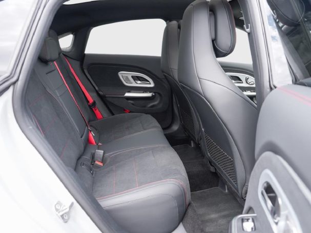 Mercedes-Benz CLA 220 4MATIC AMG Night Panorama Head-Up AHK