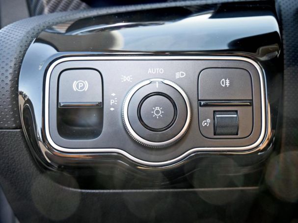 Mercedes-Benz CLA 180 d SB Progressive Navi-Prem Distronic 360