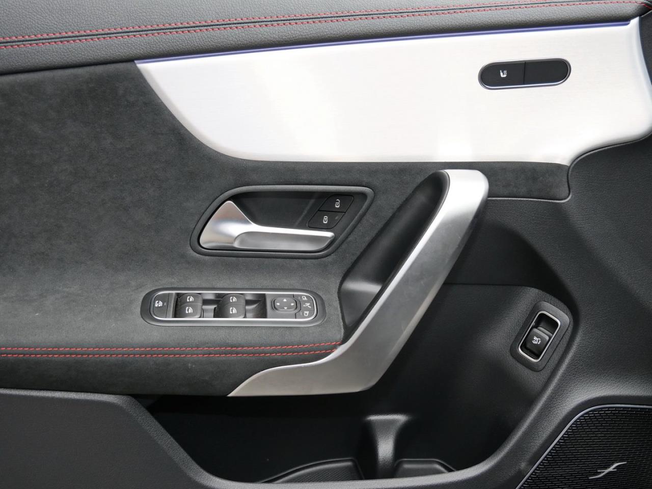 Mercedes-Benz CLA 180 d SB AMG Night Panorama Distronic 360°