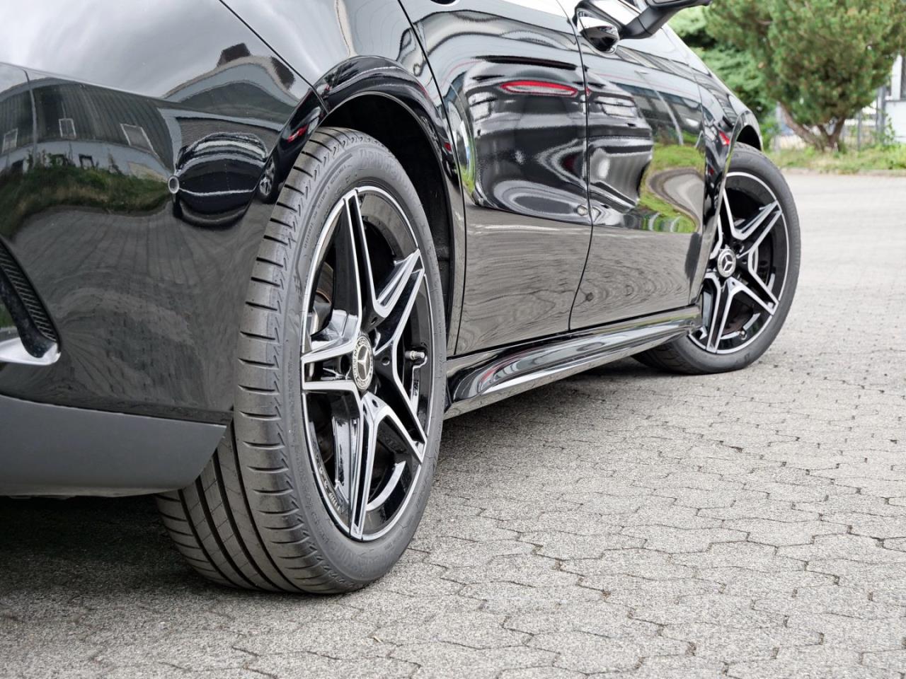 Mercedes-Benz CLA 180 d SB AMG Night Panorama Distronic 360°
