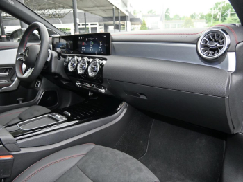 Mercedes-Benz CLA 180 d SB AMG Night Panorama Distronic 360°