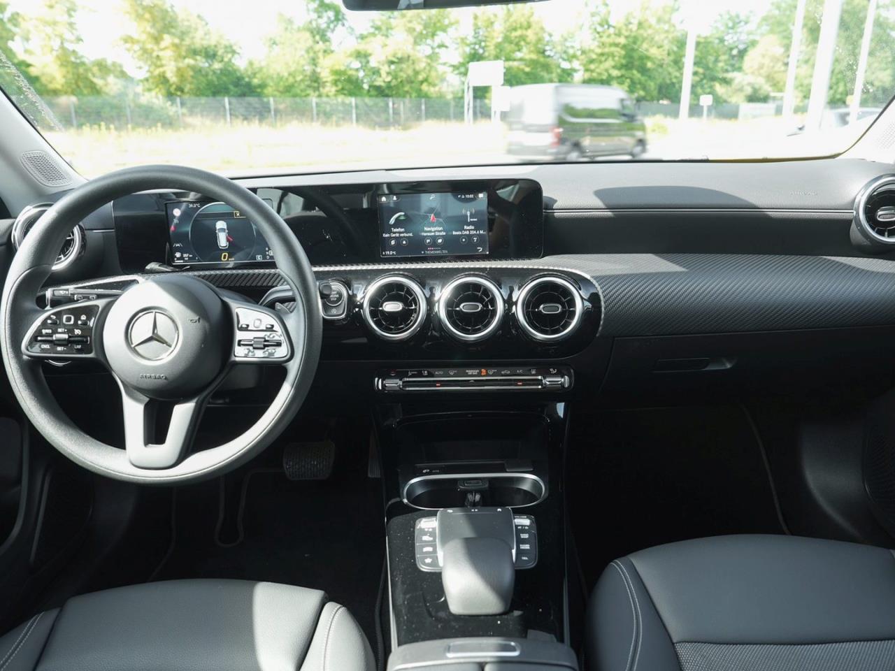 Mercedes-Benz CLA 200 d SB Standheizung Kamera Spiegel ParkA