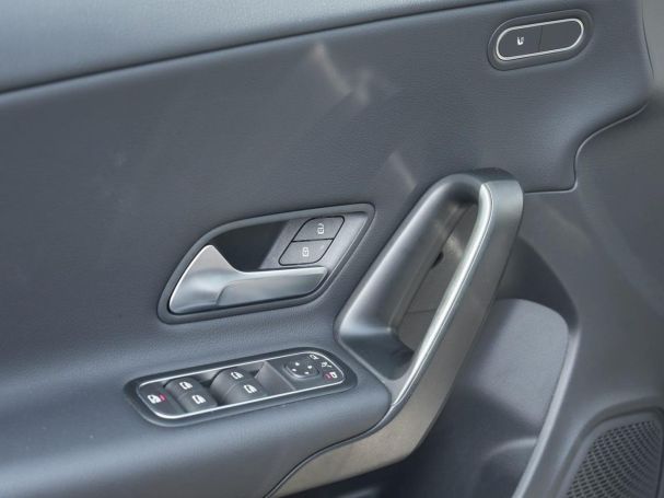 Mercedes-Benz CLA 200 d SB Standheizung Kamera Spiegel ParkA