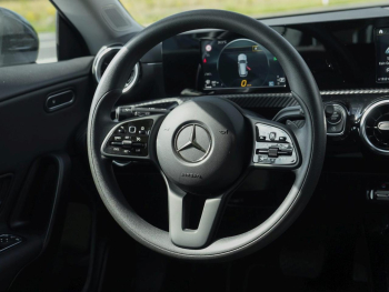 Mercedes-Benz CLA 200 d SB Standheizung Kamera Spiegel ParkA
