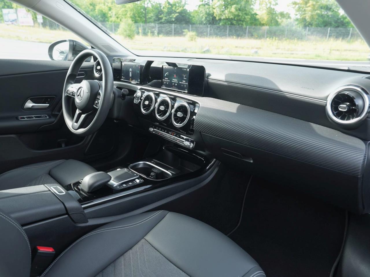 Mercedes-Benz CLA 200 d SB Standheizung Kamera Spiegel ParkA