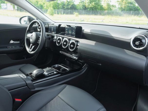 Mercedes-Benz CLA 200 d SB Standheizung Kamera Spiegel ParkA