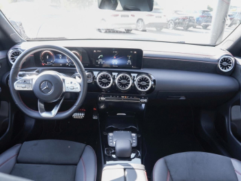 Mercedes-Benz CLA 200 SB AMG Panorama Distronic Kamera