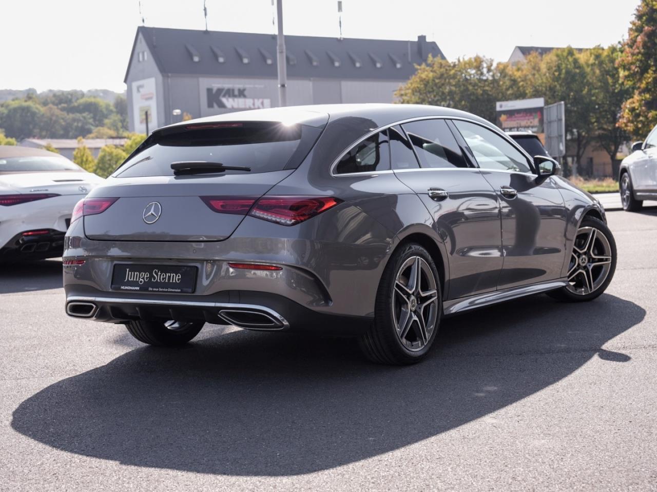 Mercedes-Benz CLA 200 SB AMG Panorama Distronic Kamera