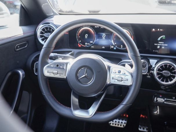 Mercedes-Benz CLA 200 SB AMG Panorama Distronic Kamera