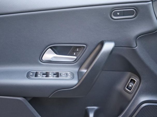 Mercedes-Benz CLA 200 SB MBUX Navi Kamera EasyPack Spurhalte