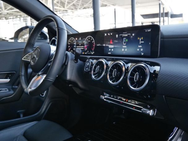 Mercedes-Benz CLA 200 SB MBUX Navi Kamera EasyPack Spurhalte