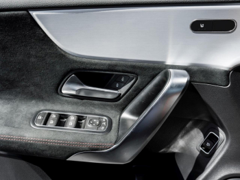 Mercedes-Benz CLA 200 SB AMG Panorama 360° Distronic EasyPack