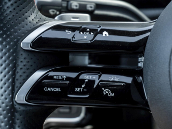 Mercedes-Benz CLA 200 SB AMG Panorama 360° Distronic EasyPack