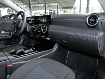 Mercedes-Benz CLA 220 d SB EasyPack Kamera AHK SpurH